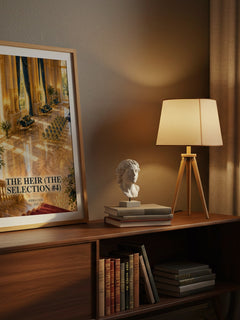 The Heir (The Selection #4) watercolour print on bookshelf – Kiera Cass fan gift