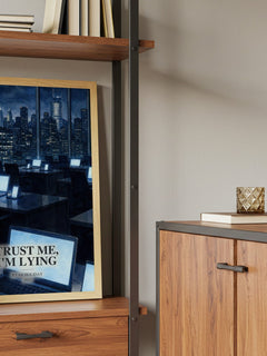Trust Me, I'm Lying book watercolour illustration paper finish options – matte satin gloss